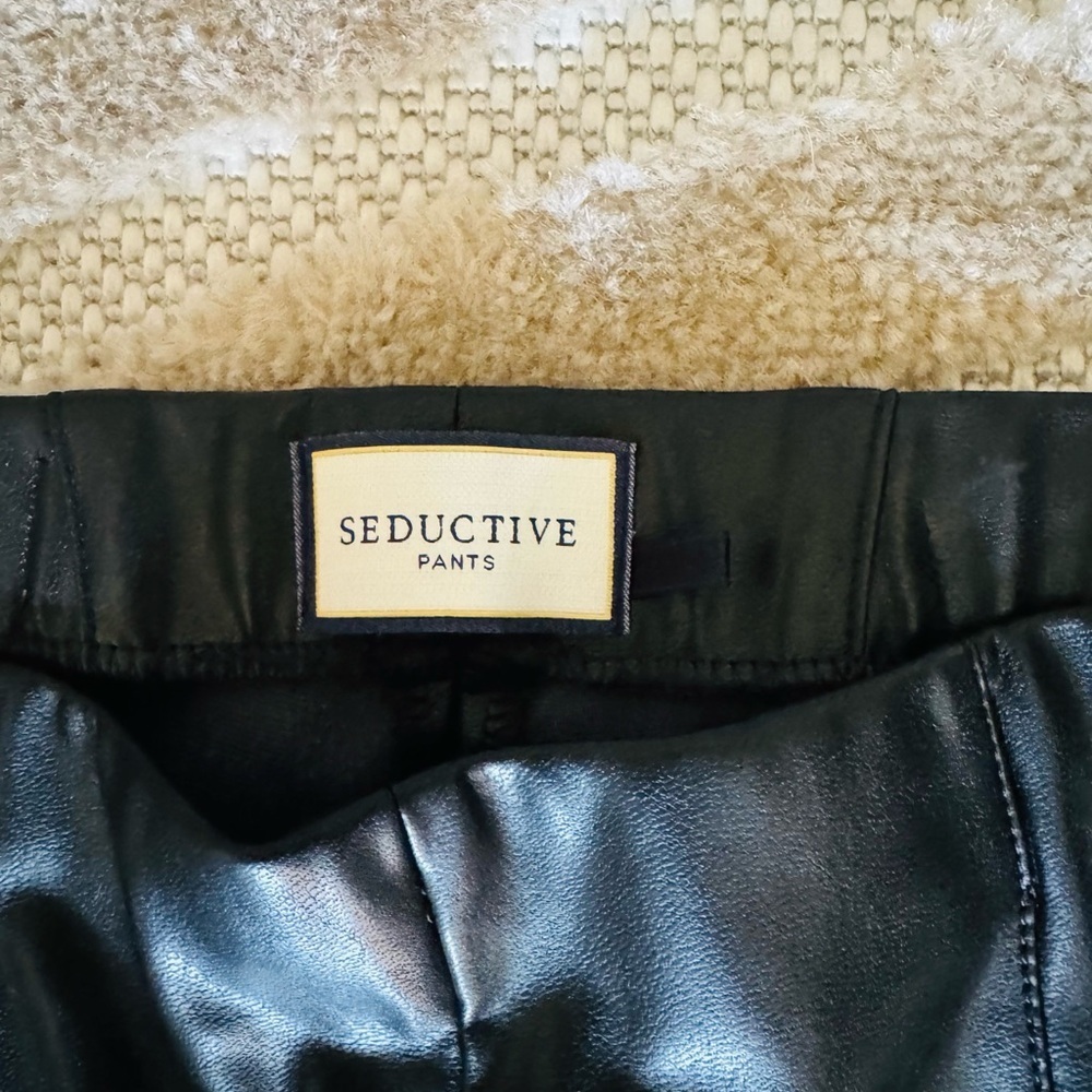 Seductive Cindy Faux Leather Cropped Flare Pants XS Black Vegan Leather Pull On - Picture 4 of 8